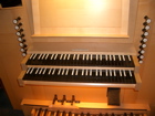 Spieltisch der Schmid-Orgel